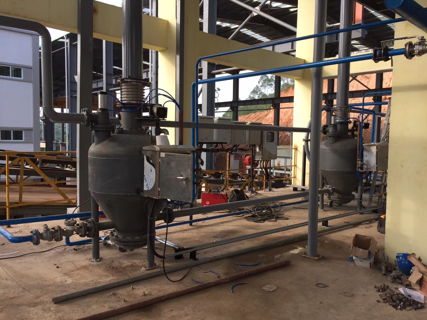 濃相輸送安裝現場.jpg 濃相輸送安裝現場.jpg